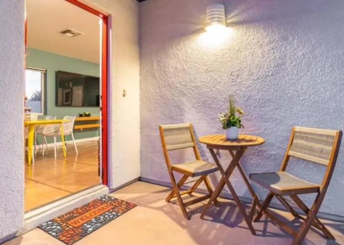 Holiday home Stylish & Cozy, 1 Bedroom 1 Ba, Parking, Casita *