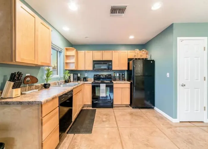 Holiday home Stylish & Cozy, 1 Bedroom 1 Ba, Parking, Casita