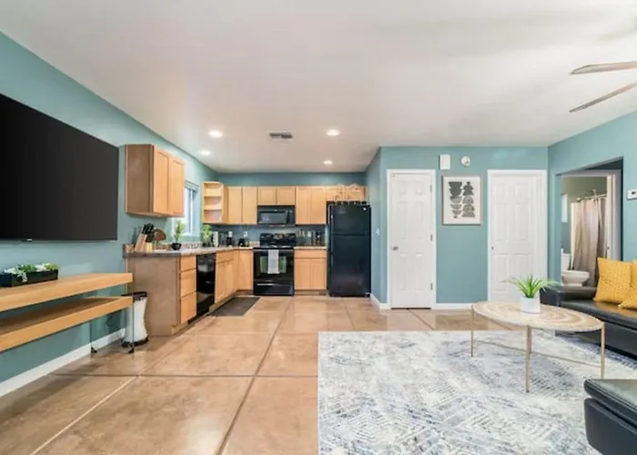 Stylish & Cozy, 1 Bedroom 1 Ba, Parking, Casita *